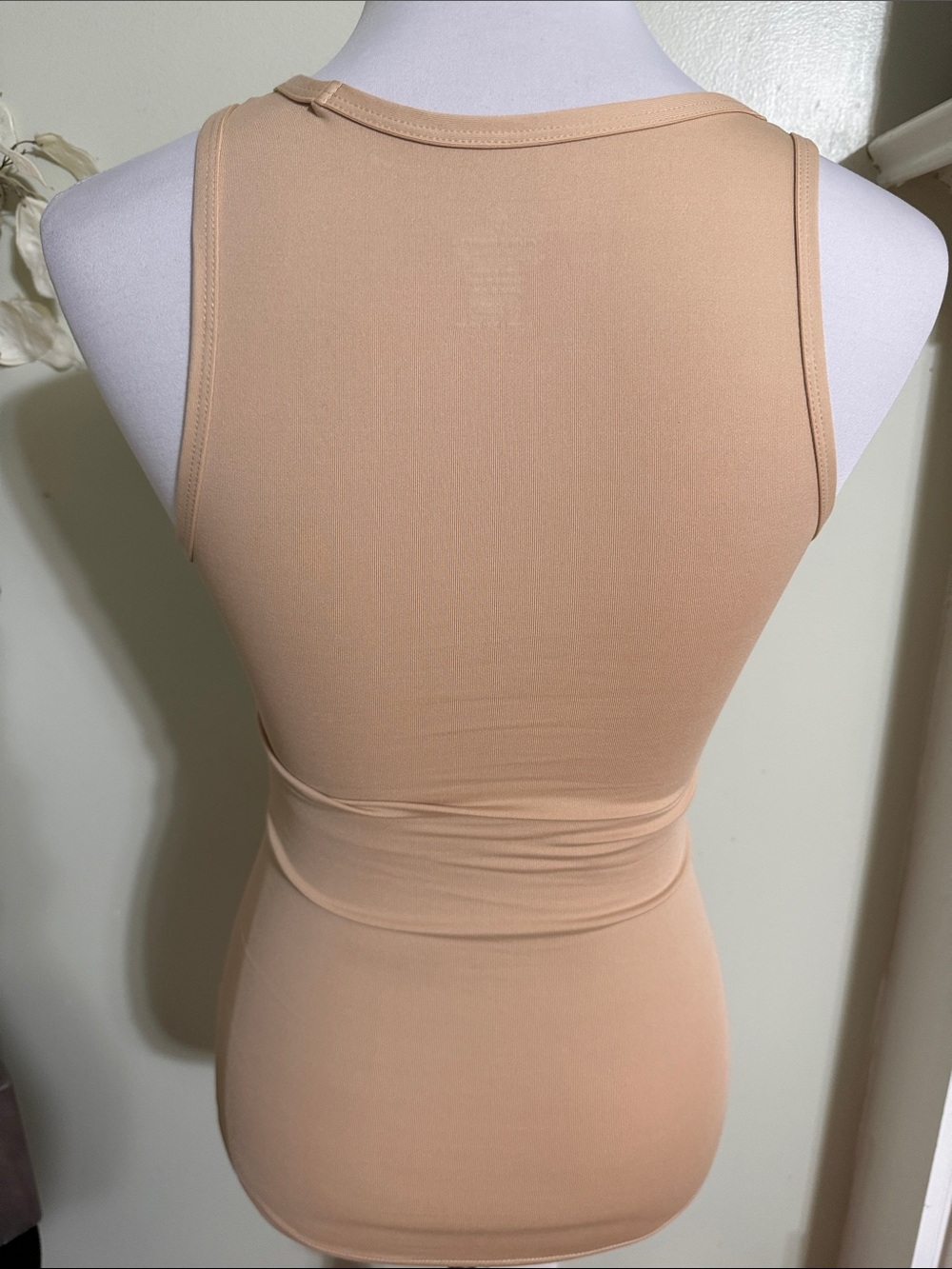 Tommy Copper Women's Beige Scoop Neck Tank Top - Picture 3 of 4